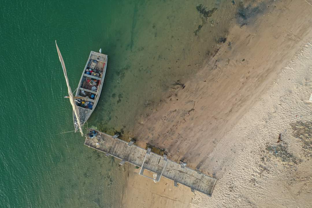 Overhead view of boats in the Banc d'Arguin National park