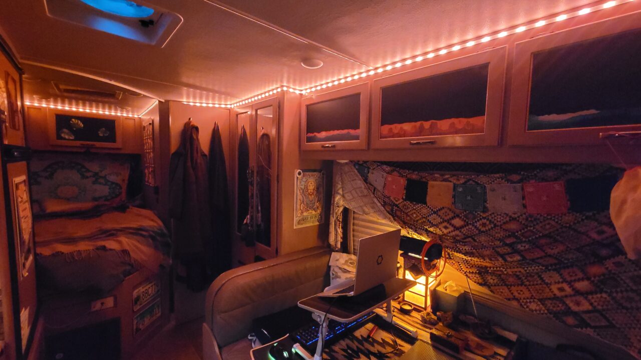 Clover's interior dinette lights
